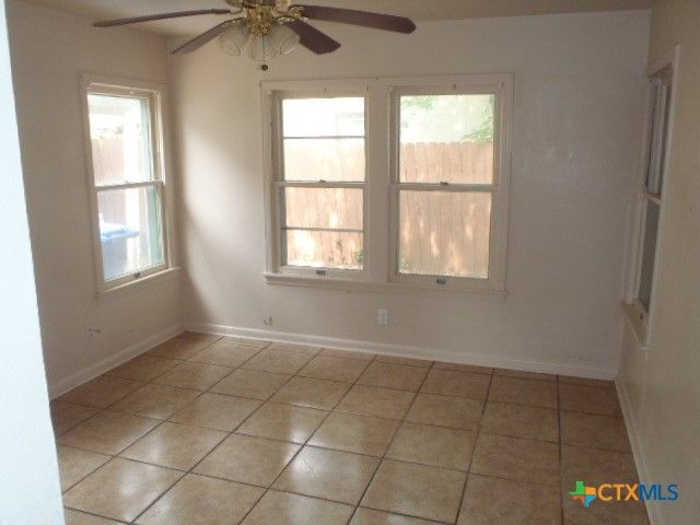 335 Hot Wells Boulevard, San Antonio, TX 78223