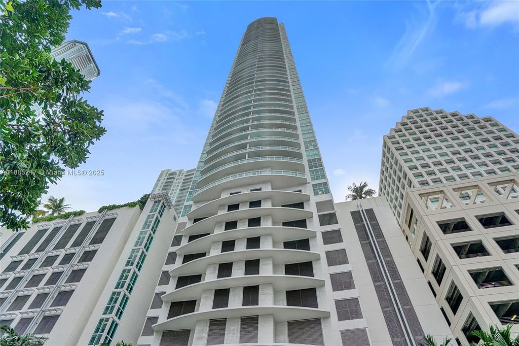 950 Brickell Bay Dr 1704, Miami, FL 33131