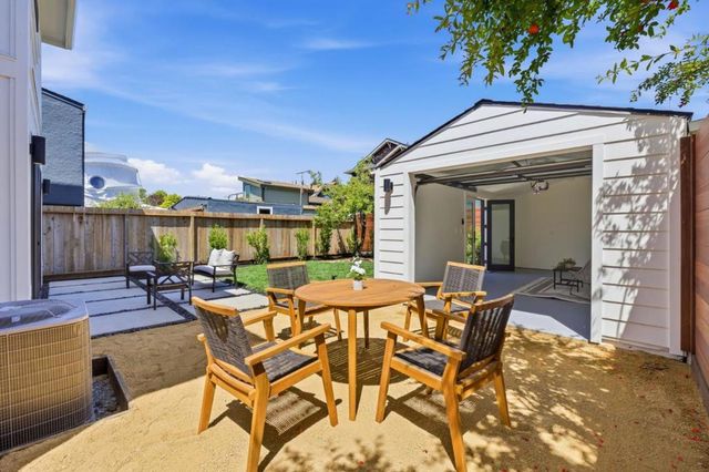 2753 Mathews Street, Berkeley, CA 94702