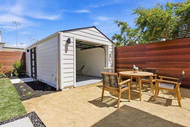 2753 Mathews Street, Berkeley, CA 94702