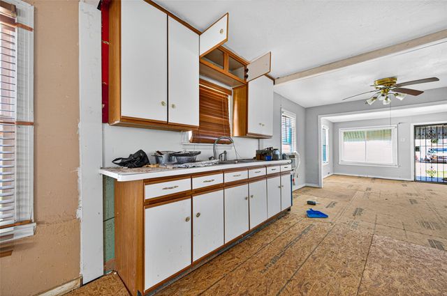 3638 Nathaniel Brown St, Houston, TX 77021