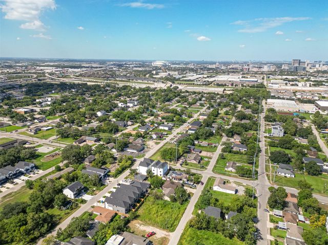 3638 Nathaniel Brown St, Houston, TX 77021