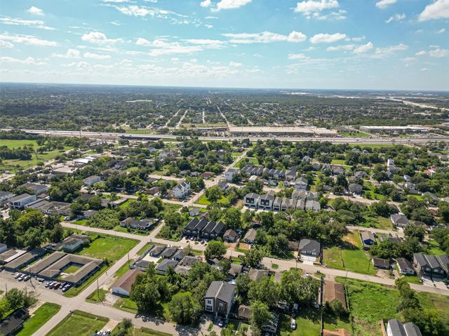 3638 Nathaniel Brown St, Houston, TX 77021