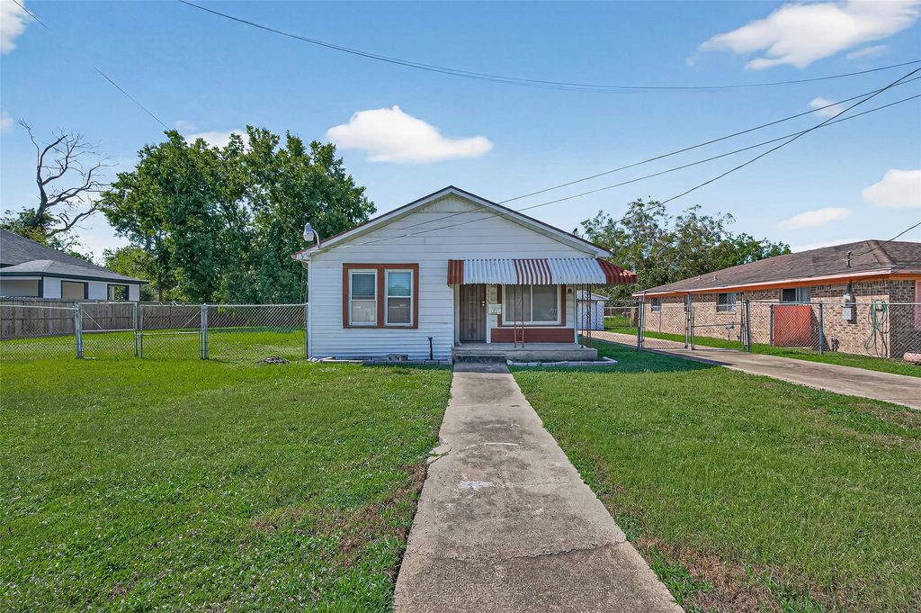 3638 Nathaniel Brown St, Houston, TX 77021