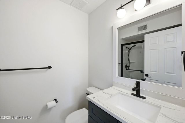 9403 Moonridge Pl, Louisville, KY 40229