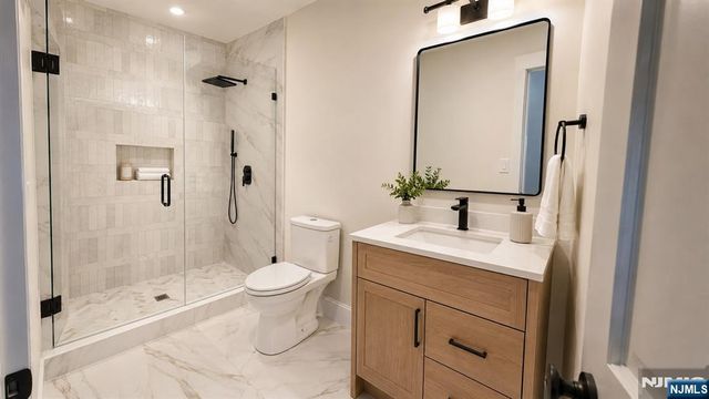 4 Atkins Court, Clifton, NJ 07013