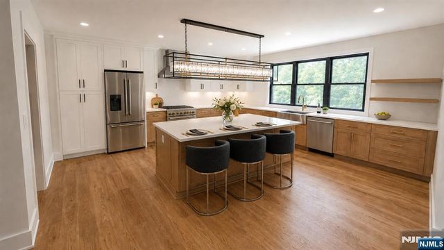 4 Atkins Court, Clifton, NJ 07013