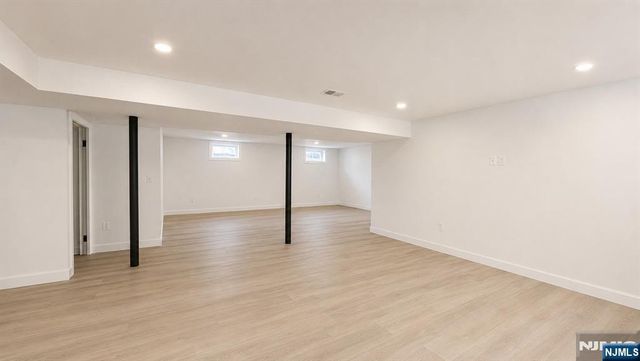 4 Atkins Court, Clifton, NJ 07013