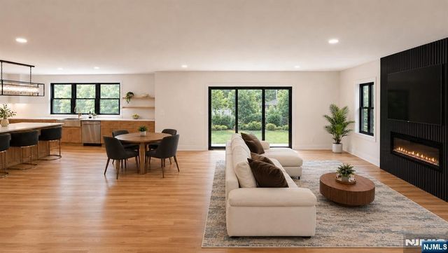 4 Atkins Court, Clifton, NJ 07013