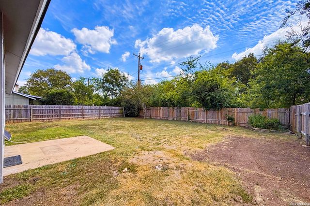 9806 Broad Forest St, San Antonio, TX 78250