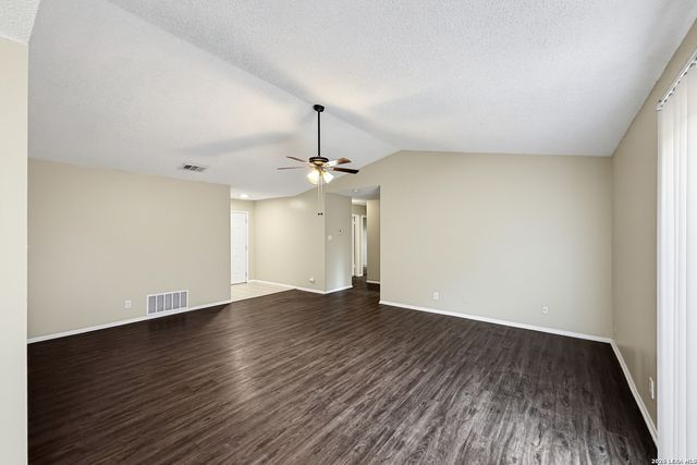 9806 Broad Forest St, San Antonio, TX 78250