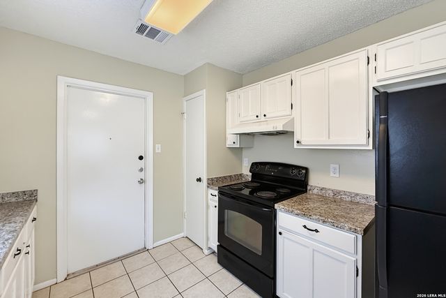 9806 Broad Forest St, San Antonio, TX 78250