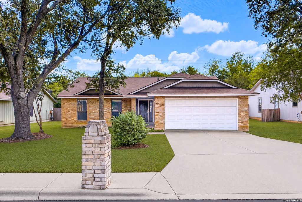 9806 Broad Forest St, San Antonio, TX 78250
