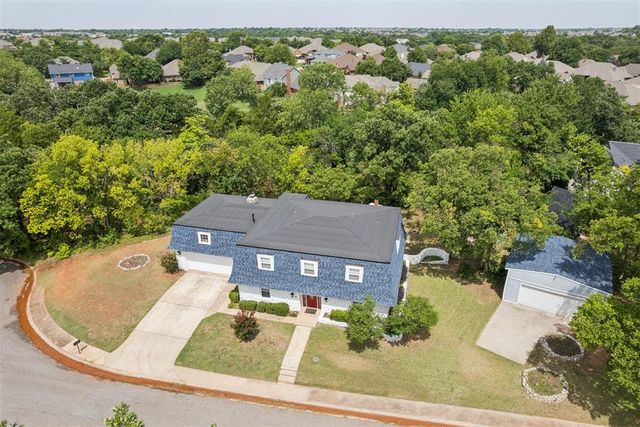 2709 Trail Creek Road, Edmond, OK 73012