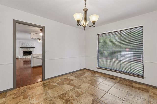 2709 Trail Creek Road, Edmond, OK 73012