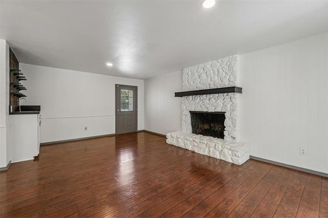 2709 Trail Creek Road, Edmond, OK 73012