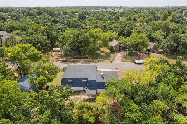 2709 Trail Creek Road, Edmond, OK 73012