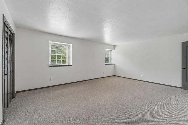 2709 Trail Creek Road, Edmond, OK 73012