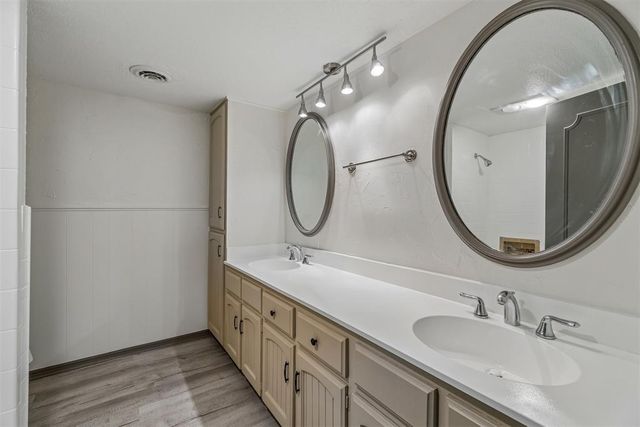 2709 Trail Creek Road, Edmond, OK 73012