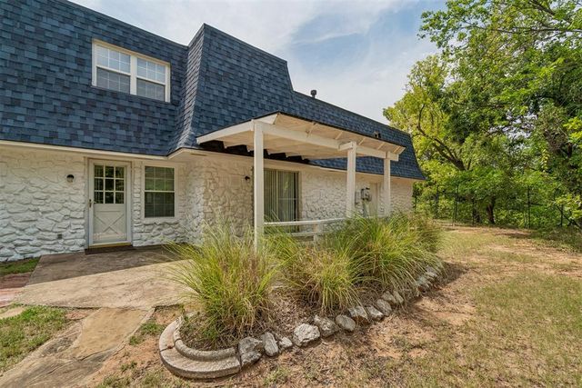 2709 Trail Creek Road, Edmond, OK 73012