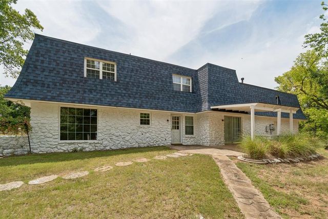 2709 Trail Creek Road, Edmond, OK 73012
