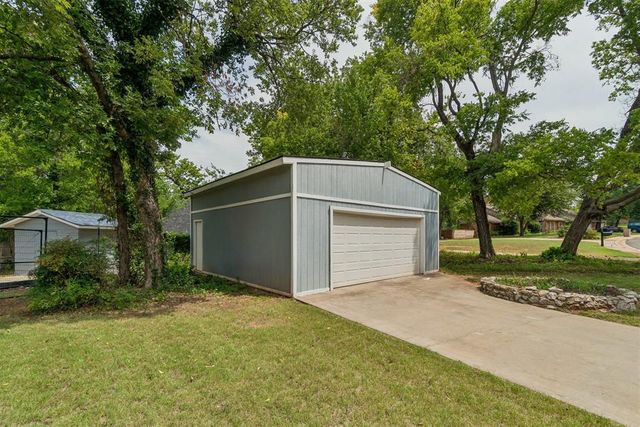 2709 Trail Creek Road, Edmond, OK 73012