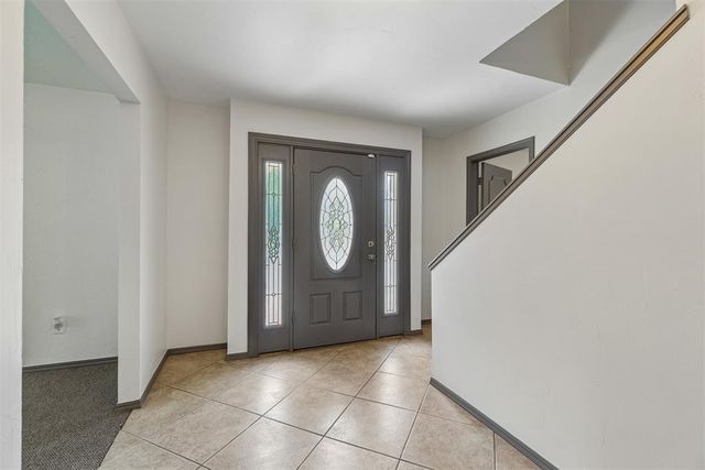 2709 Trail Creek Road, Edmond, OK 73012