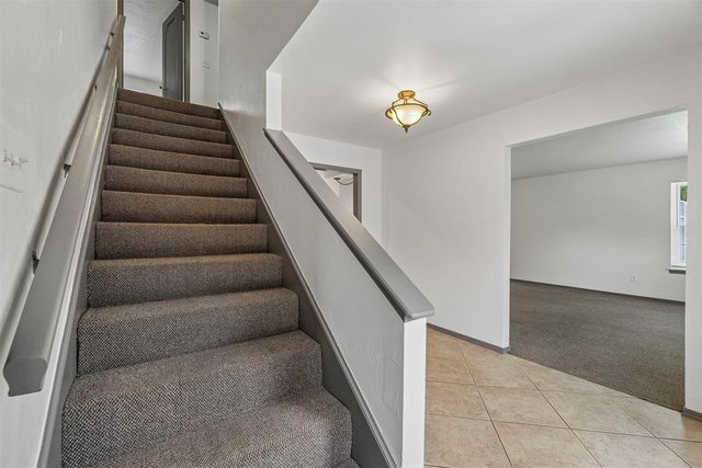 2709 Trail Creek Road, Edmond, OK 73012