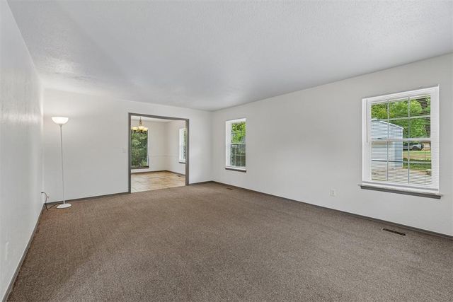 2709 Trail Creek Road, Edmond, OK 73012