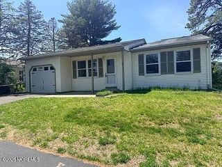 50 Westport Drive 71, Whiting, NJ 08759