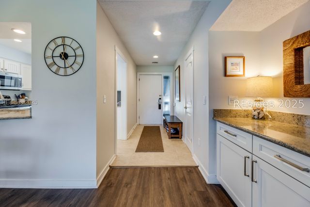 60 Carnoustie Rd Apt 928, Hilton Head Island, SC 29928