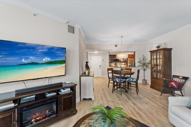 815 NW Flagler Avenue 201, Stuart, FL 34994