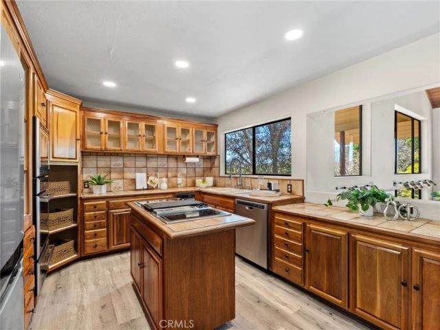 2248 Mil Sorpresas, Fallbrook, CA 92028