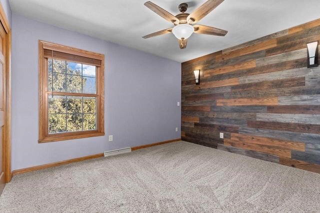 2189 E PRAIRIE CREEK DRIVE, Neenah, WI 54956