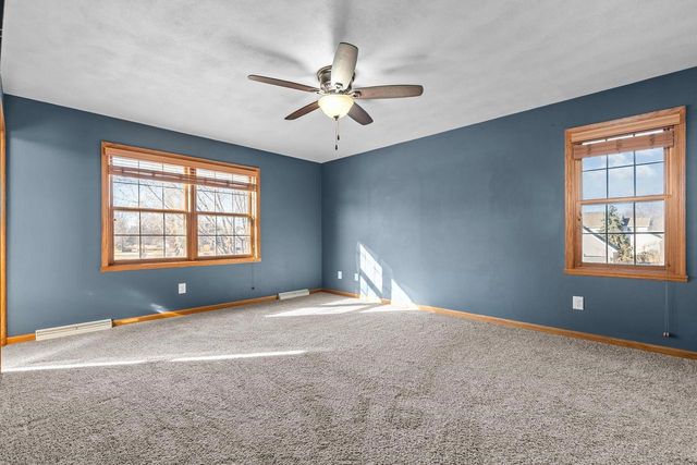 2189 E PRAIRIE CREEK DRIVE, Neenah, WI 54956