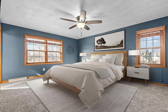 2189 E PRAIRIE CREEK DRIVE, Neenah, WI 54956