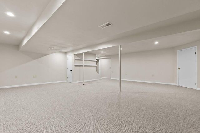 2189 E PRAIRIE CREEK DRIVE, Neenah, WI 54956