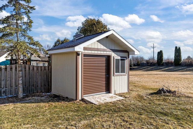 2189 E PRAIRIE CREEK DRIVE, Neenah, WI 54956