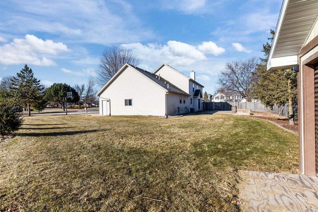 2189 E PRAIRIE CREEK DRIVE, Neenah, WI 54956