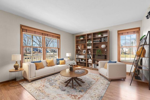 2189 E PRAIRIE CREEK DRIVE, Neenah, WI 54956