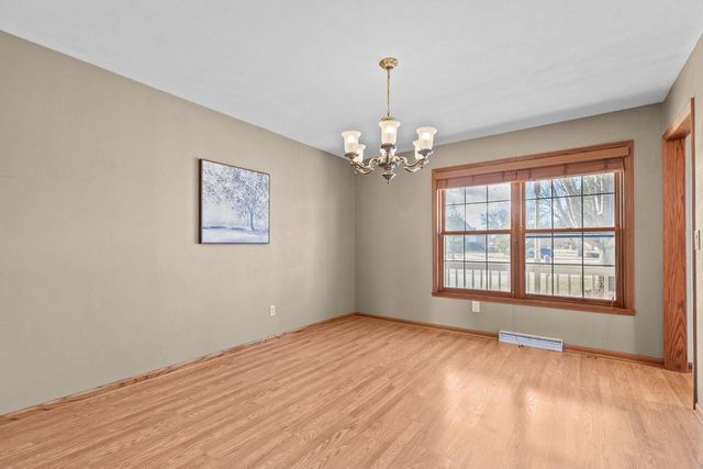 2189 E PRAIRIE CREEK DRIVE, Neenah, WI 54956