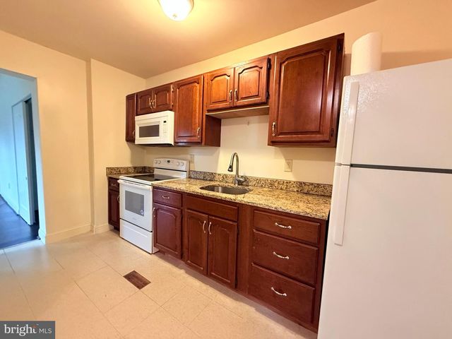 133 N CHURCH ST, Mohnton, PA 19540