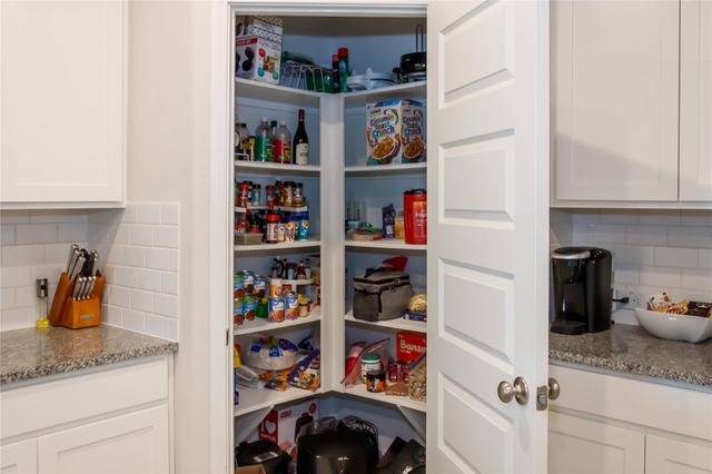 10201 Waterwall Lane, Texas City, TX 77591