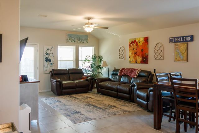 10201 Waterwall Lane, Texas City, TX 77591