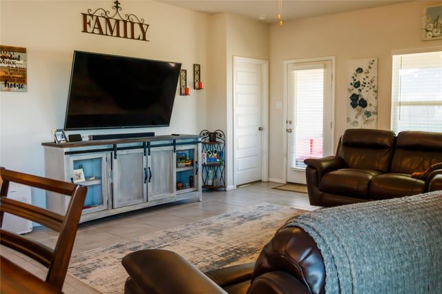 10201 Waterwall Lane, Texas City, TX 77591