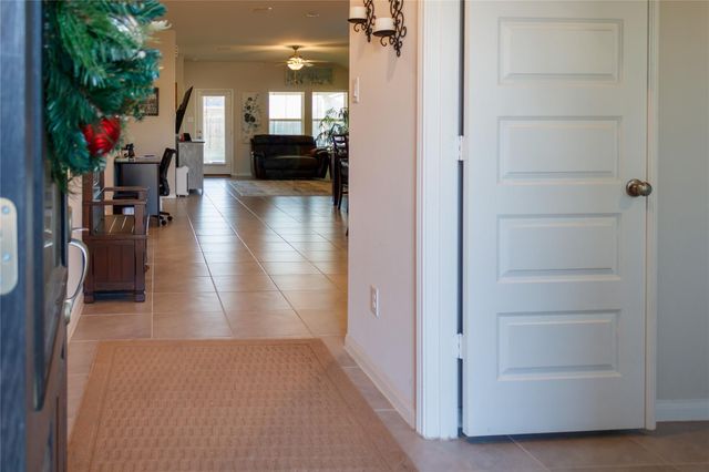 10201 Waterwall Lane, Texas City, TX 77591