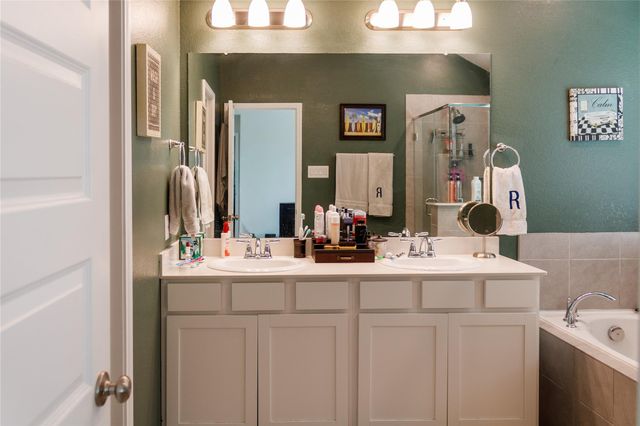 10201 Waterwall Lane, Texas City, TX 77591