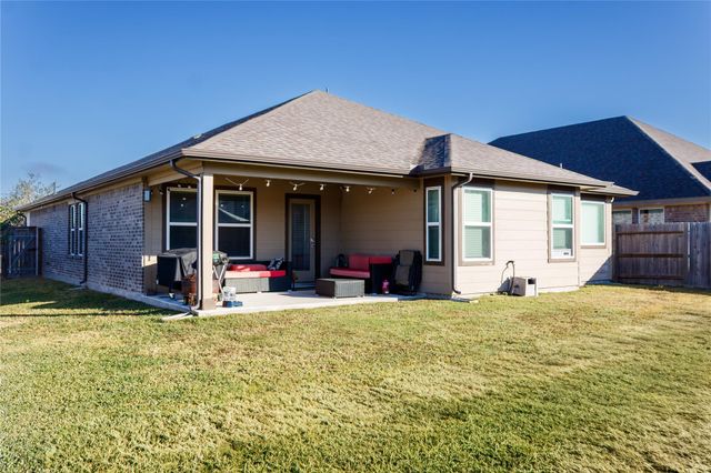 10201 Waterwall Lane, Texas City, TX 77591