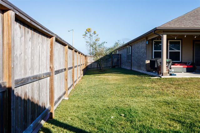 10201 Waterwall Lane, Texas City, TX 77591