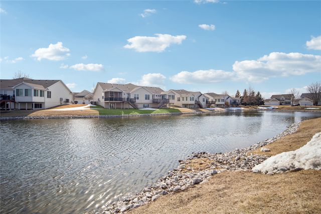 834 SE Crabapple Drive, Waukee, IA 50263